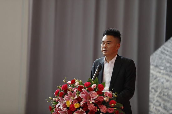 域上和美集團董事長邱偉講話